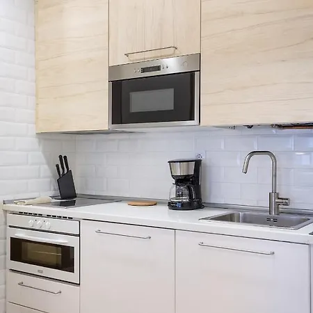 Espacioso 3 Hab Dobles, 2 Banos Centro Ciudad